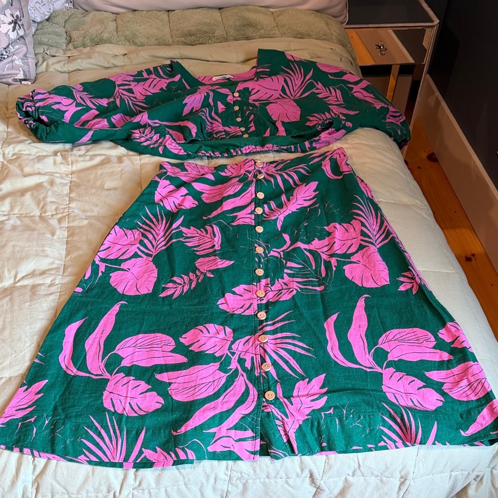 Green & Pink Tropical Button-Front Women's Dress